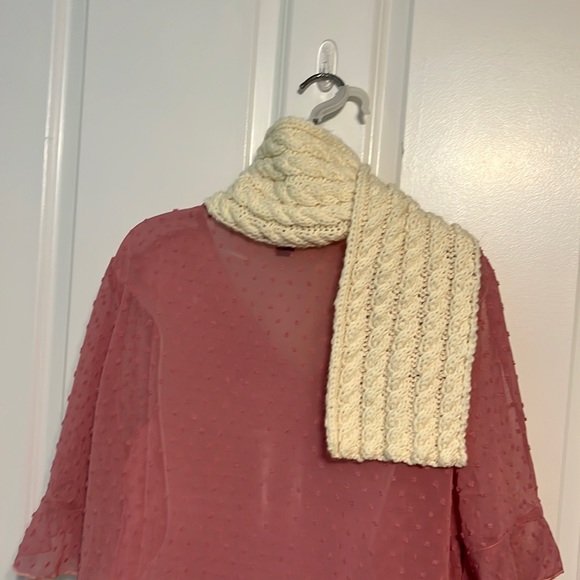 2 for $30 🤎🆕 hand-knitted ivory cable scarf with scalloped edge - Picture 2 of 3